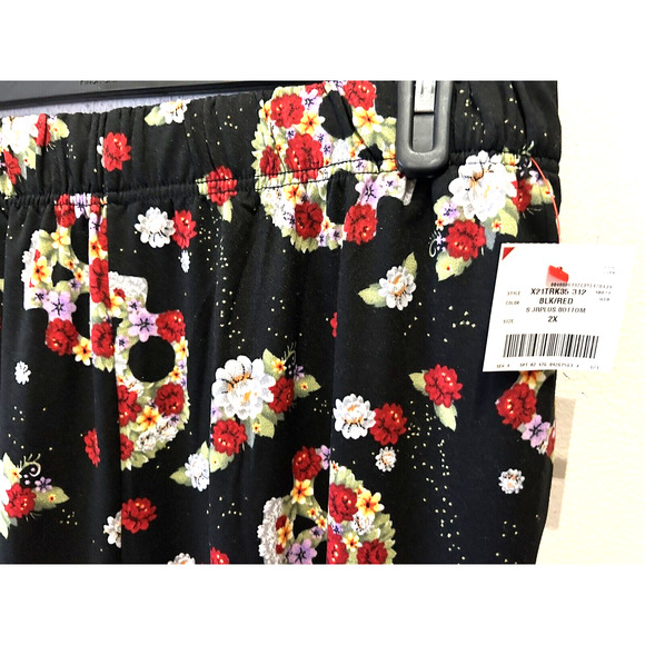 NWT Women's Shosho Black And White Skull Fleece Jogger Lounge Pants in 2X 22 24 - Picture 4 of 9